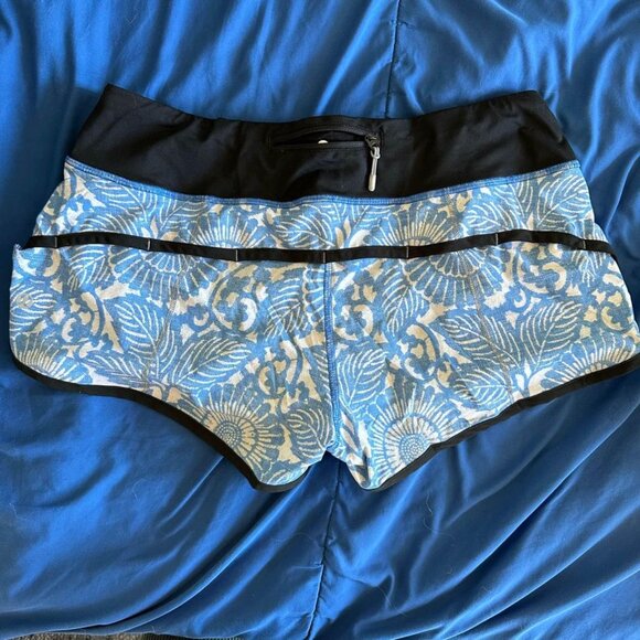 Lululemon Run Speed Short | Beachy Floral | Size 6 - Picture 4 of 5